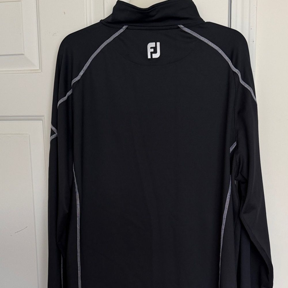 FootJoy Men's Black Quarter-Zip Performance Pullover with Contrast Stitching - Picture 6 of 6